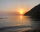 Tramonto sulla baia del Tono a Milazzo. Per arrivare, goditi questo spettacolo naturale.