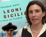 Stefania Auci, autrice de "I Leoni di Sicilia", tra i più noti scrittori siciliani famosi, presenta il suo libro.