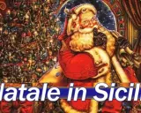 Babbo Natale sorride accanto a un albero addobbato, evocando le tradizioni natalizie siciliane.